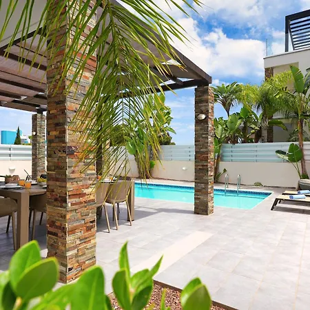 Anastasia - Fig Tree Bay Area Villa *