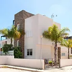 Anastasia - Fig Tree Bay Area Villa