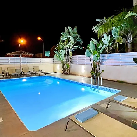 فيلة Anastasia - Fig Tree Bay Area