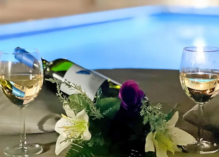 Anastasia - Fig Tree Bay Area Villa