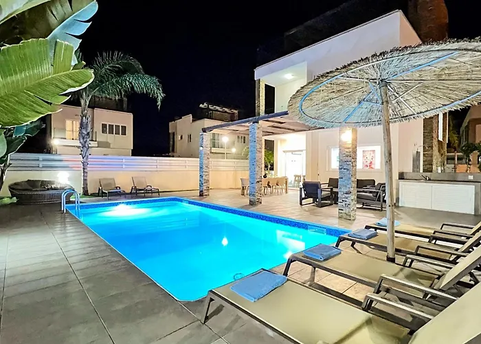 Anastasia - Fig Tree Bay Area Villa