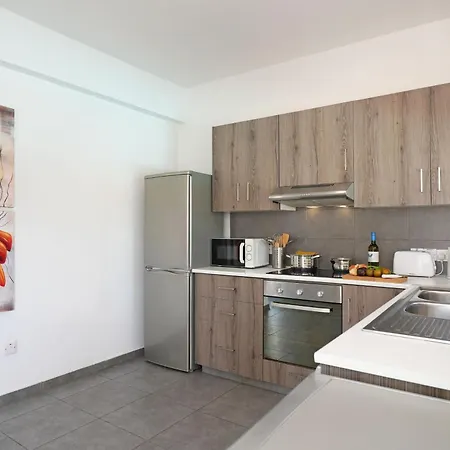 Anastasia - Fig Tree Bay Area