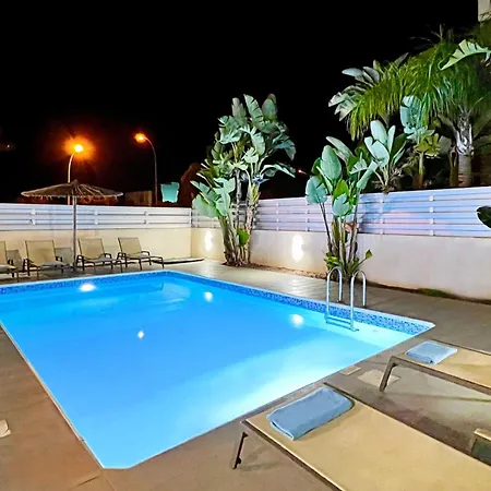 Villa Anastasia - Fig Tree Bay Area