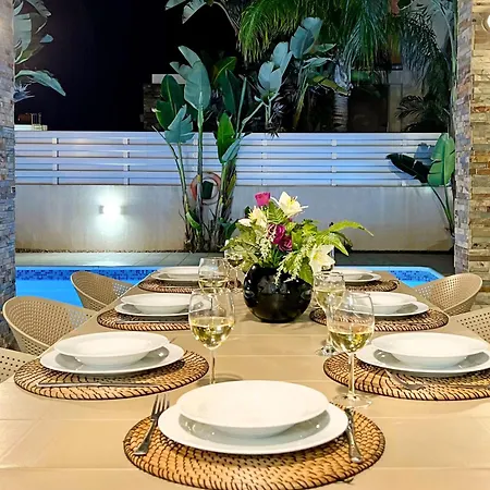 Anastasia - Fig Tree Bay Area Villa *